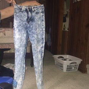 Bleached VIP jeans